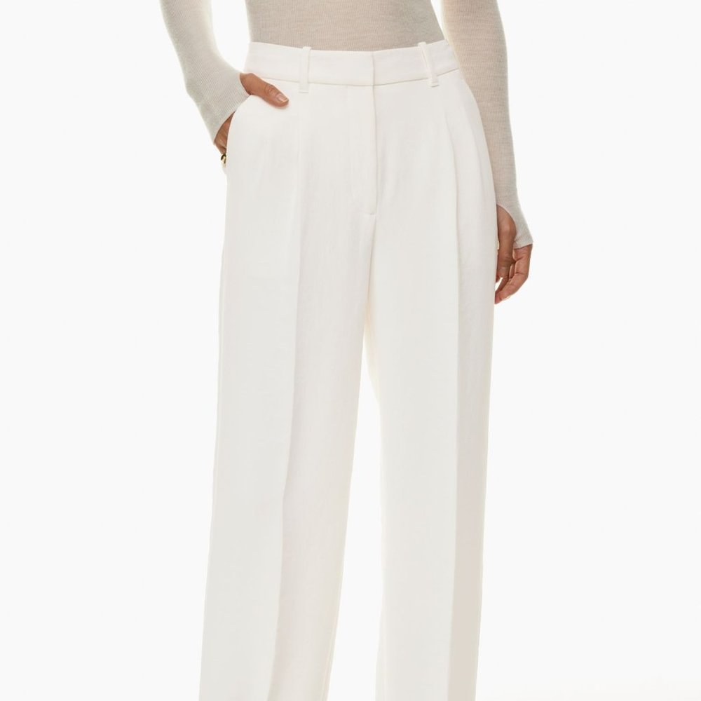 Aritzia The Effortless Pant size 6 in Off White
